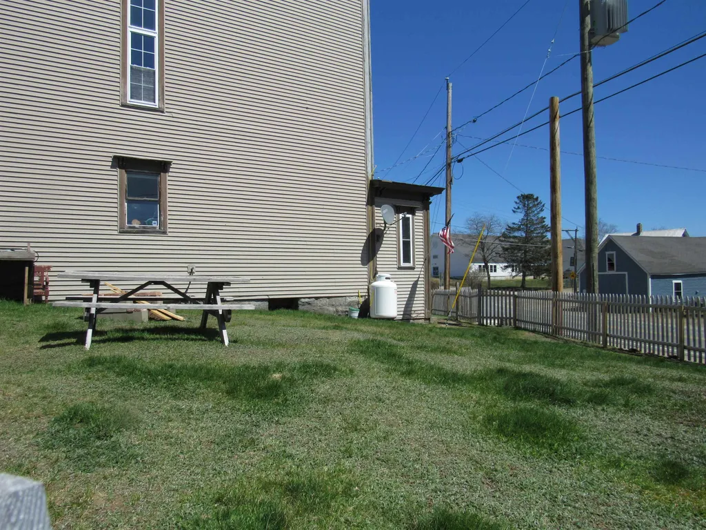 727 Milan Road Milan NH 03588