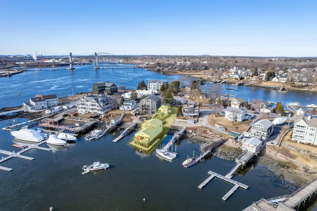 21 Badgers Island W Kittery ME 03904