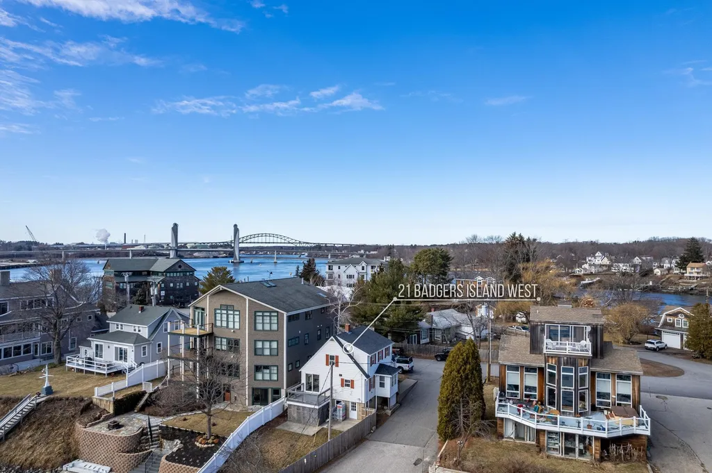 21 Badgers Island W Kittery ME 03904
