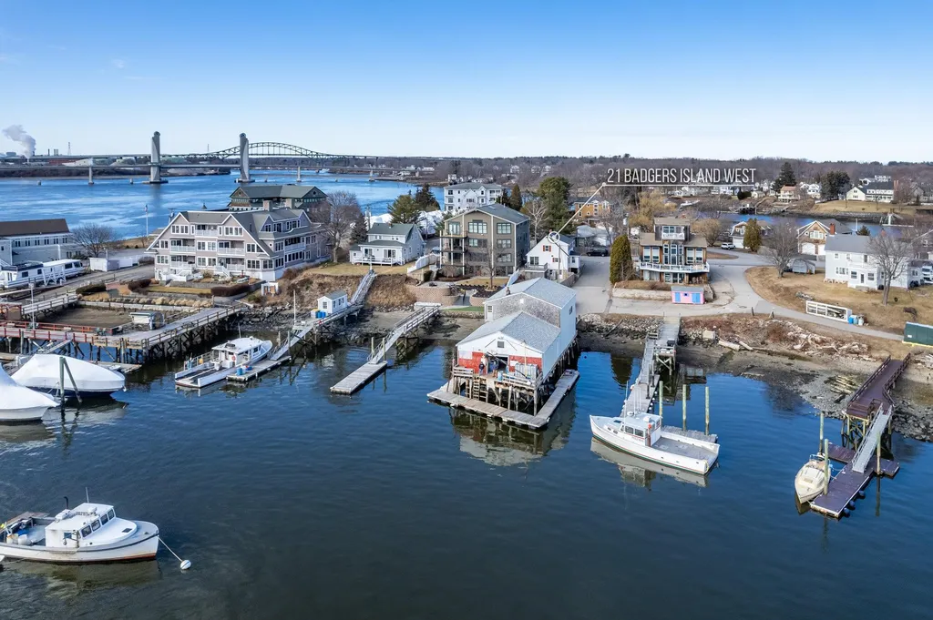 21 Badgers Island W Kittery ME 03904