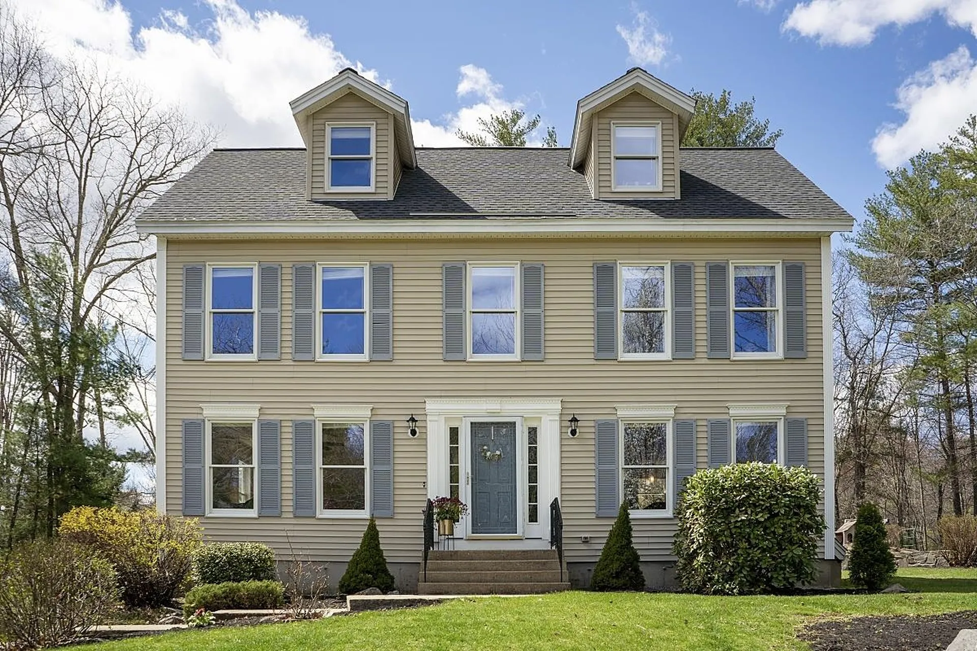 9 Delaney Way Salem NH 03079