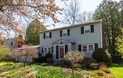 21 Roseade Parkway Burlington VT 05408