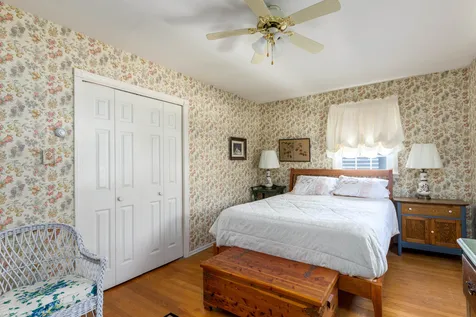 21 Roseade Parkway Burlington VT 05408