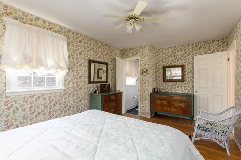 21 Roseade Parkway Burlington VT 05408
