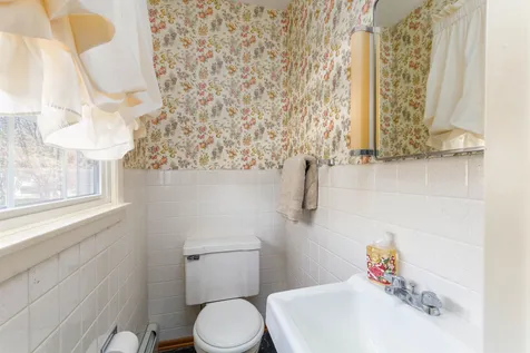 21 Roseade Parkway Burlington VT 05408
