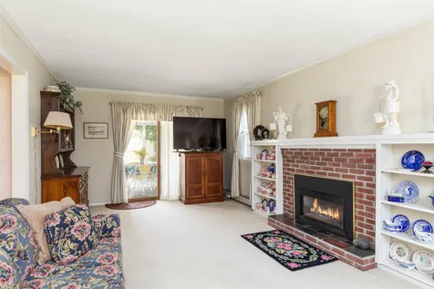21 Roseade Parkway Burlington VT 05408