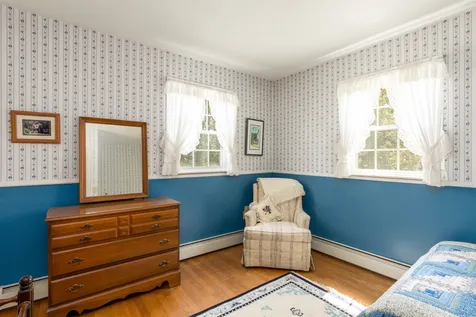 21 Roseade Parkway Burlington VT 05408