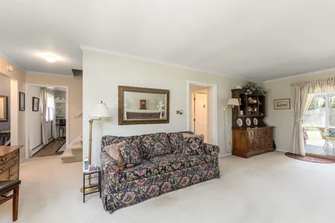 21 Roseade Parkway Burlington VT 05408