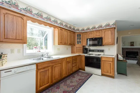 21 Roseade Parkway Burlington VT 05408