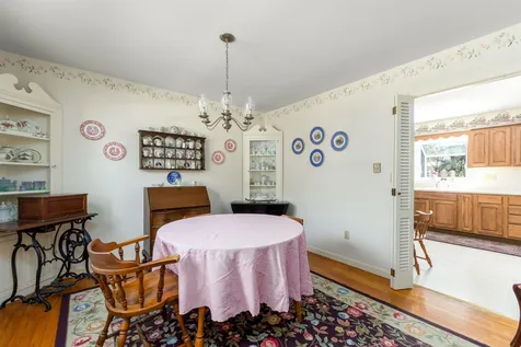 21 Roseade Parkway Burlington VT 05408