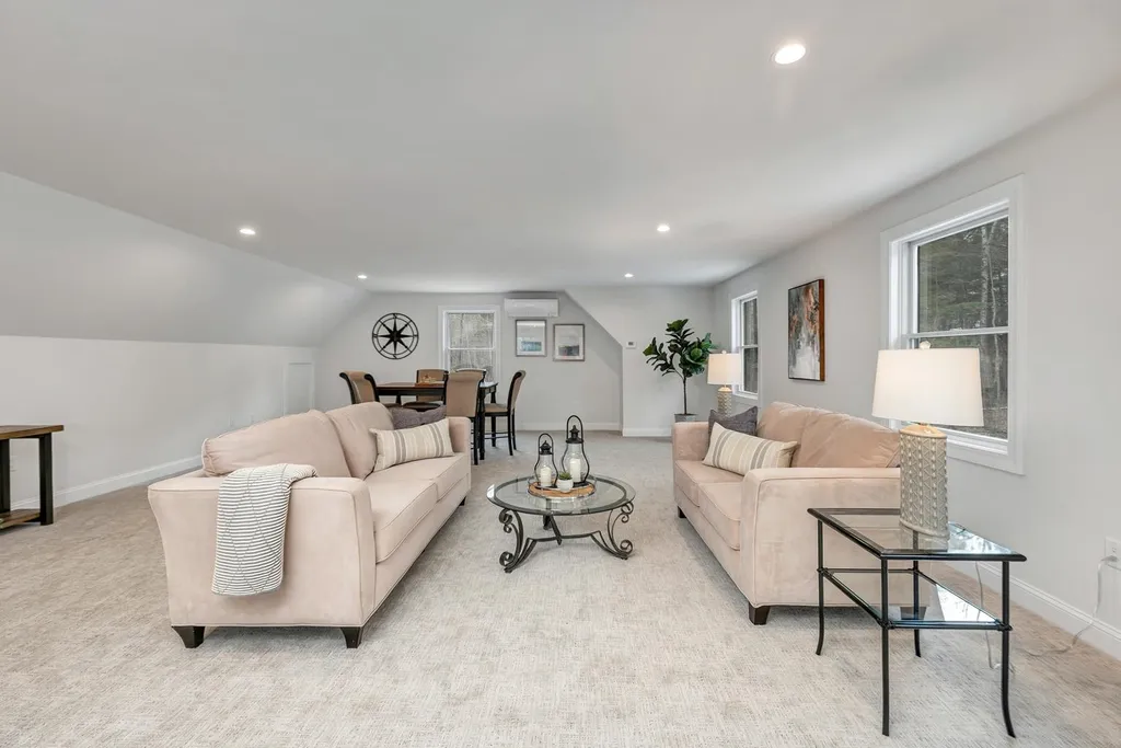 20 Lake Country Road Meredith NH 03253