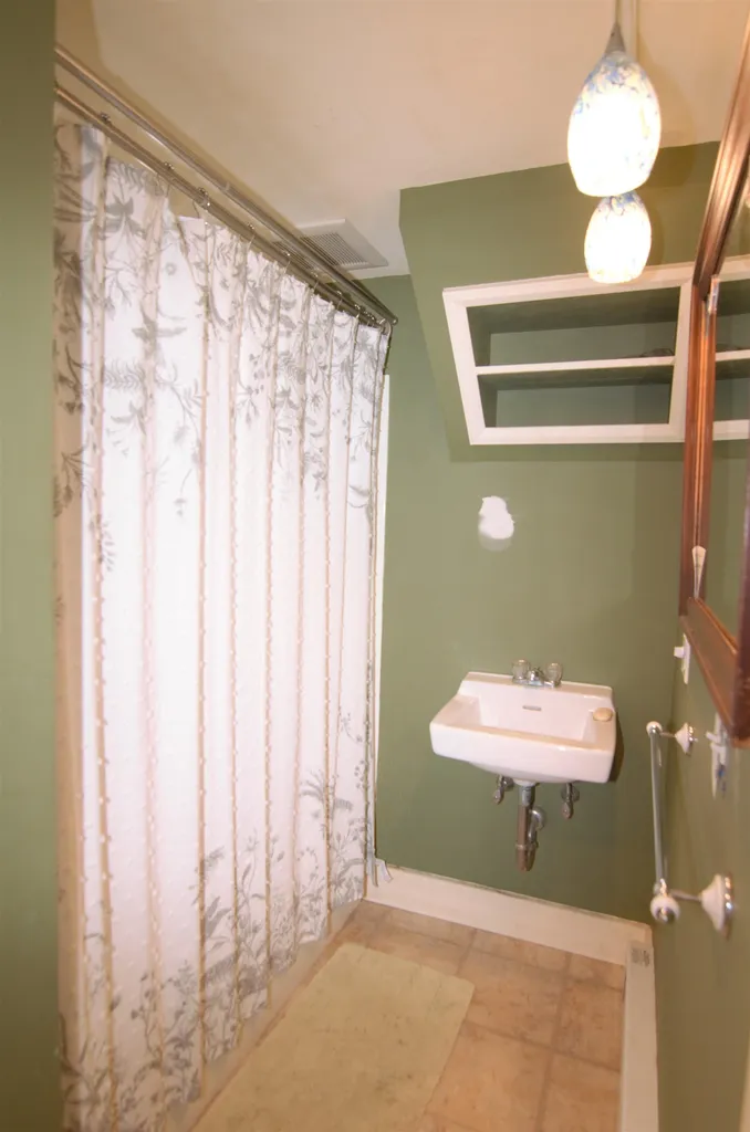 44 Maple Street Farmington NH 03835