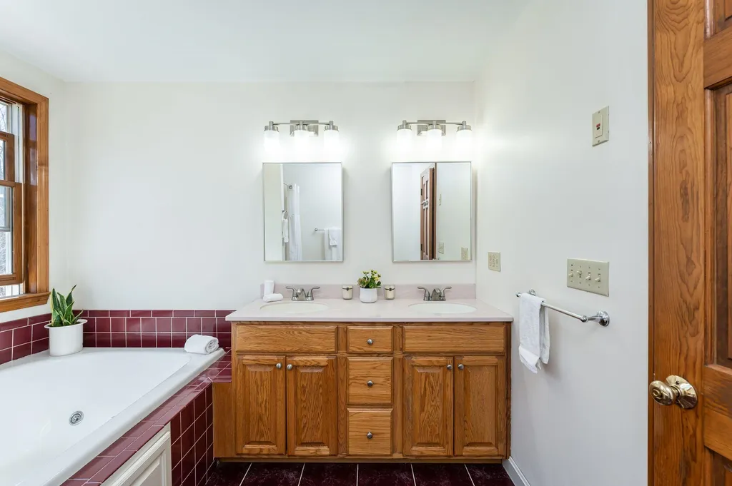 21 Pope Road Atkinson NH 03811