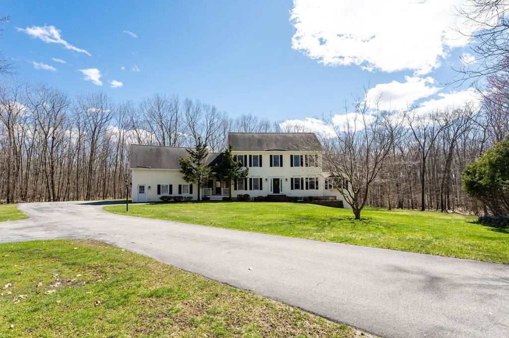 21 Pope Road Atkinson NH 03811