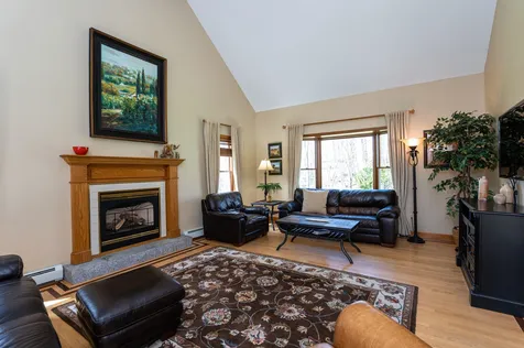 21 Pope Road Atkinson NH 03811