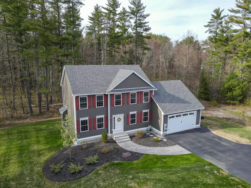 9 Sandybrook Drive Raymond NH 03077
