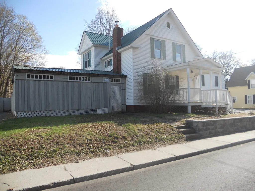 34 Grove Street Claremont NH 03743