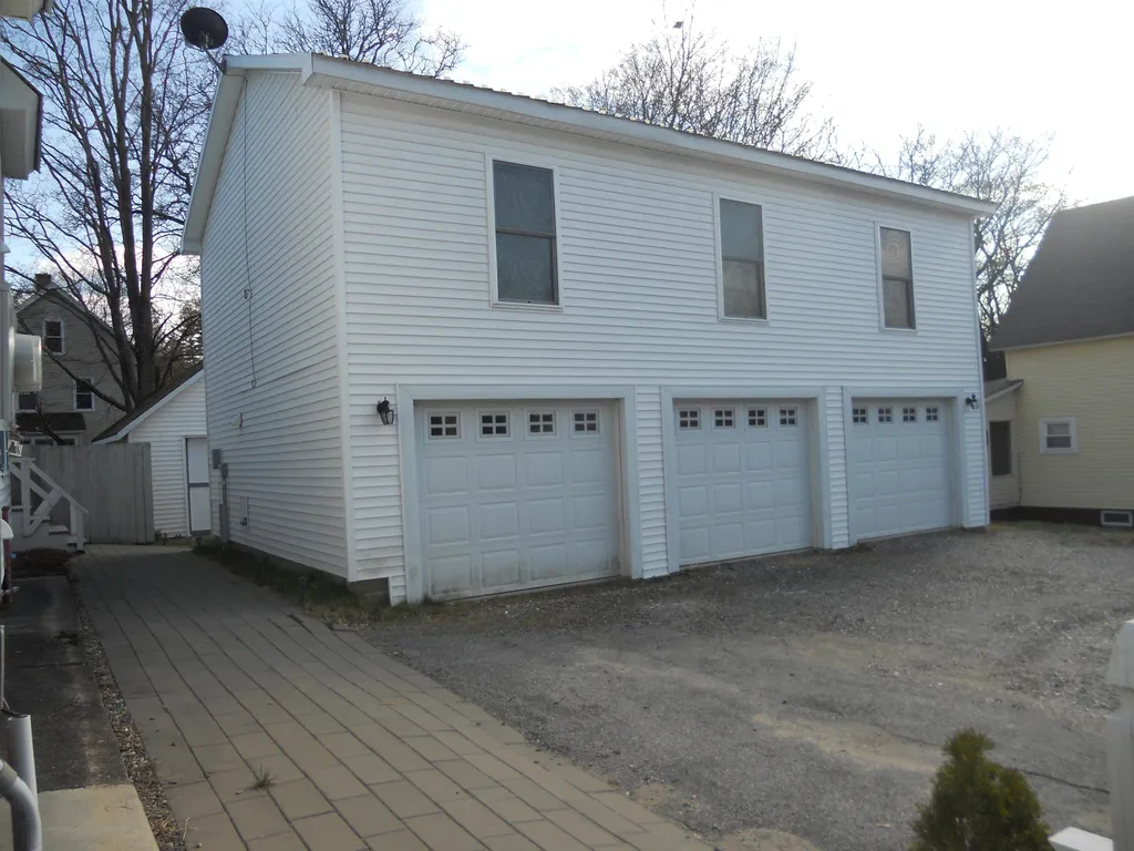 34 Grove Street Claremont NH 03743