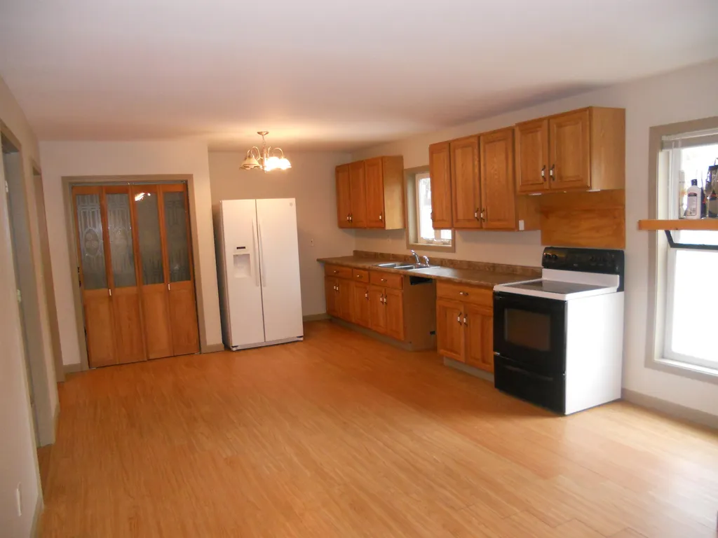 34 Grove Street Claremont NH 03743