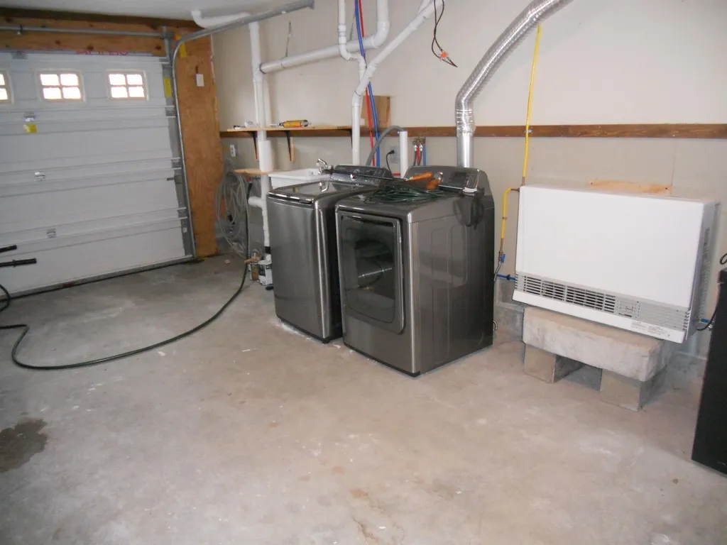 34 Grove Street Claremont NH 03743