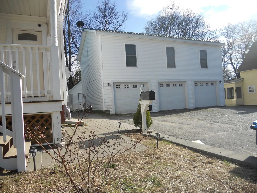 34 Grove Street Claremont NH 03743