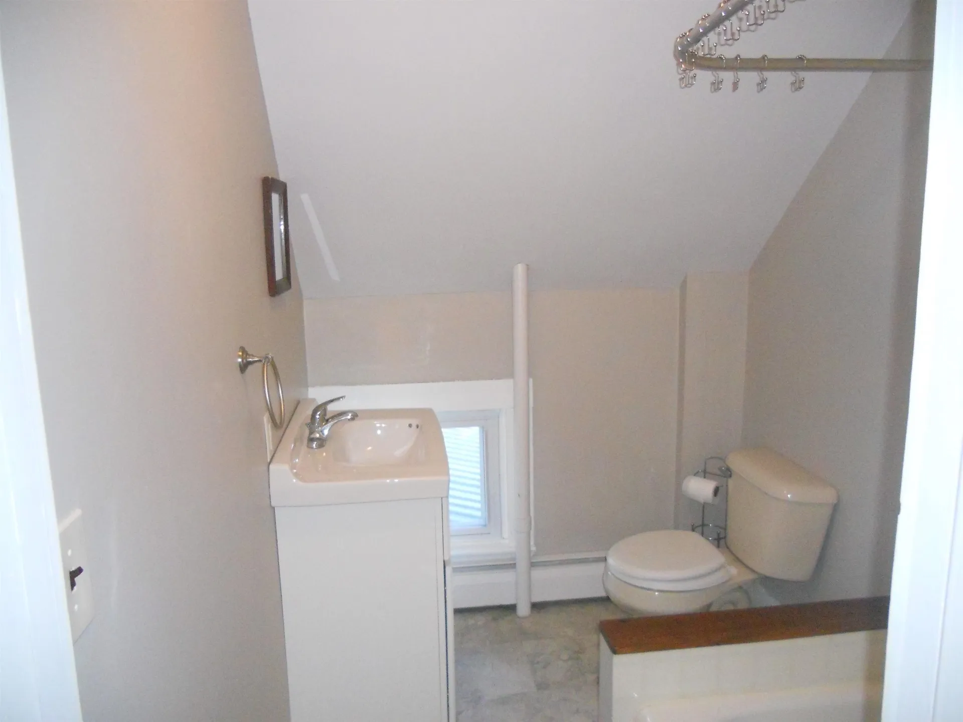 34 Grove Street Claremont NH 03743