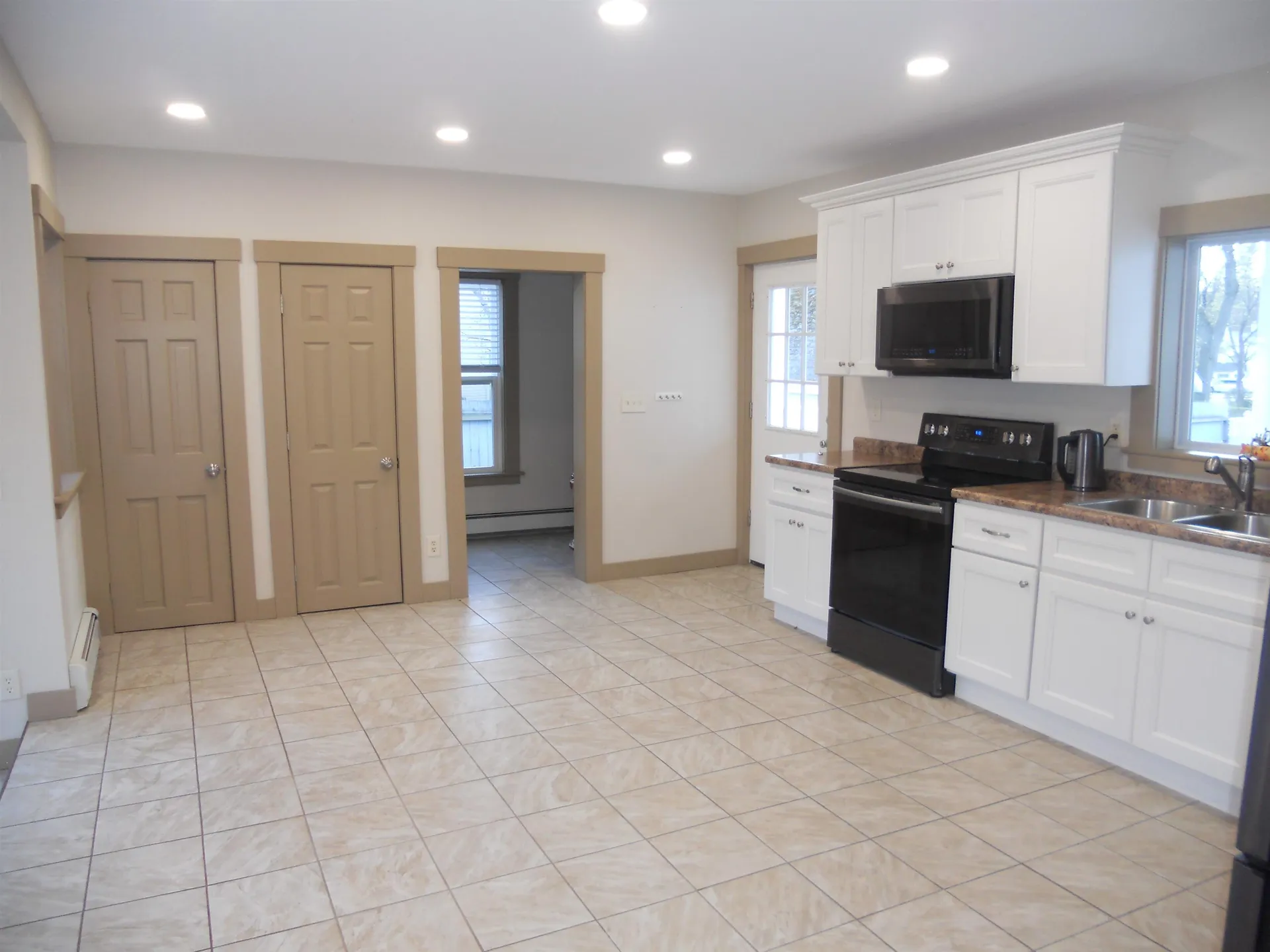 34 Grove Street Claremont NH 03743
