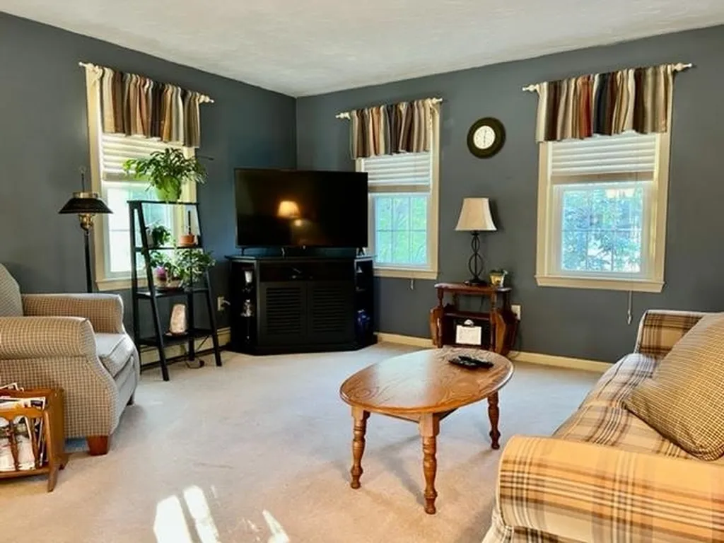 159 Hillside Drive Henniker NH 03242