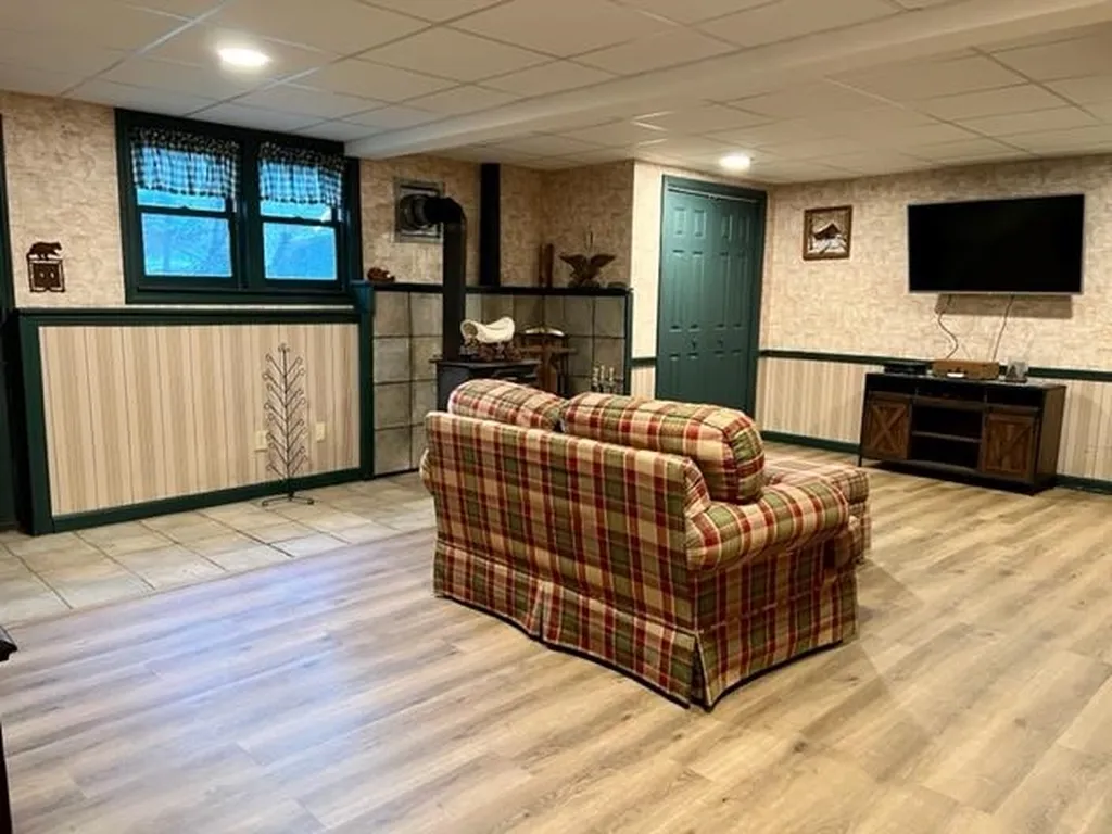 159 Hillside Drive Henniker NH 03242