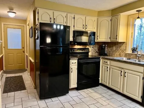 159 Hillside Drive Henniker NH 03242