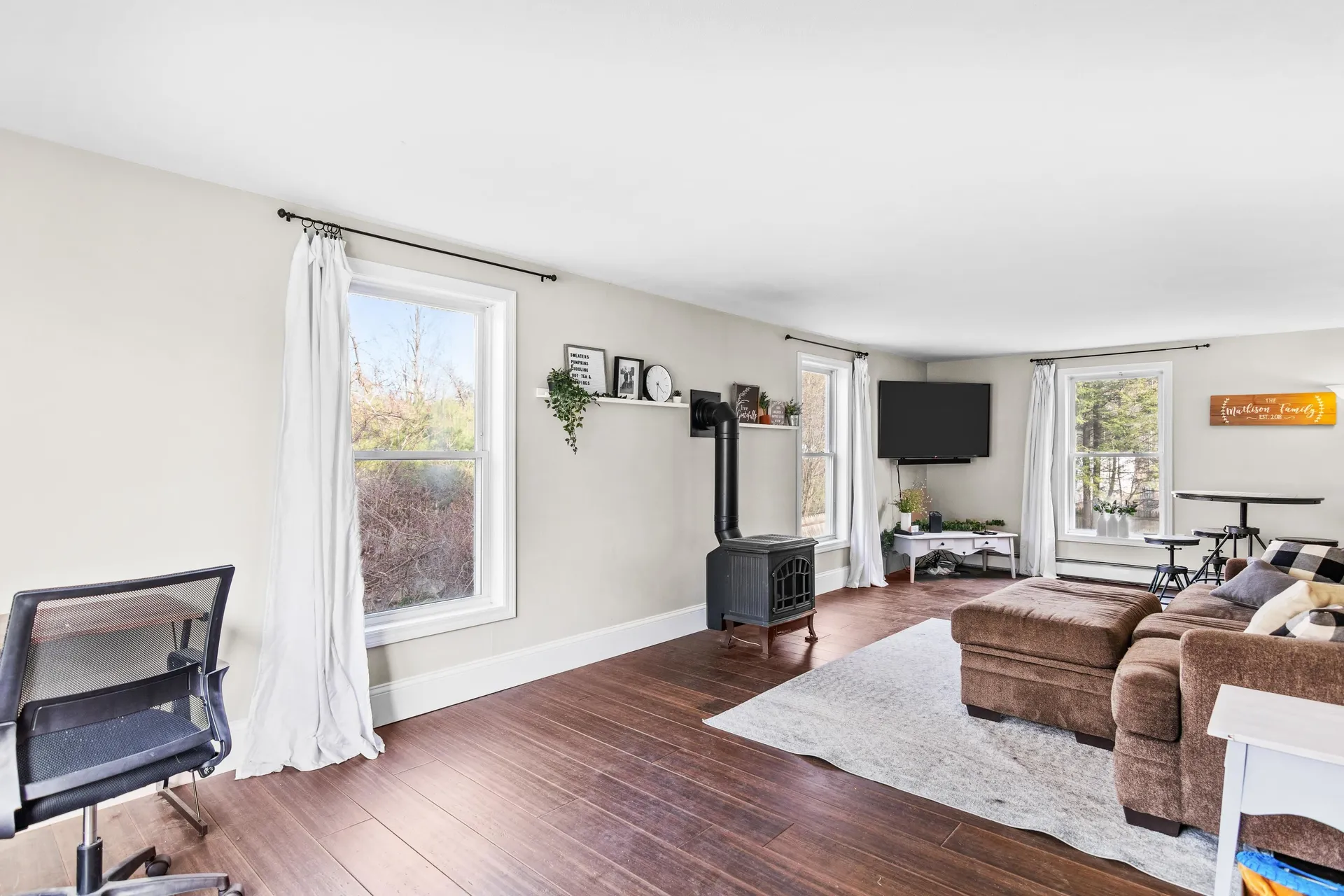 14 Hill Street Hillsborough NH 03244