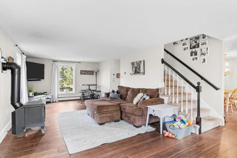 14 Hill Street Hillsborough NH 03244