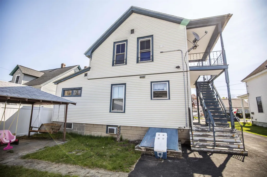58 Kimball Street Manchester NH 03102