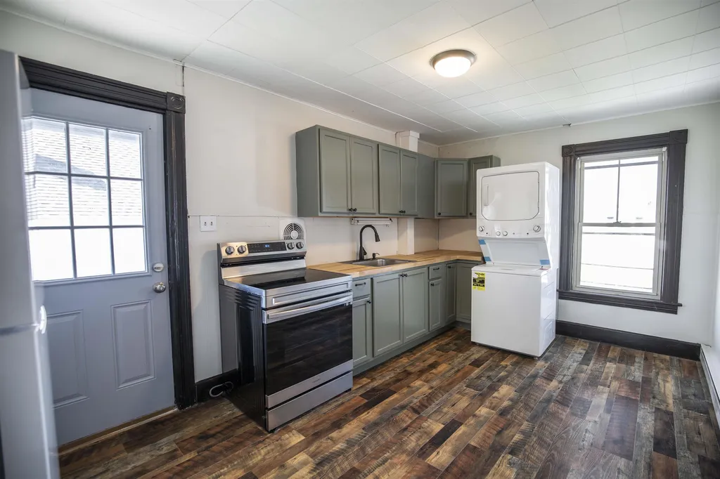 58 Kimball Street Manchester NH 03102