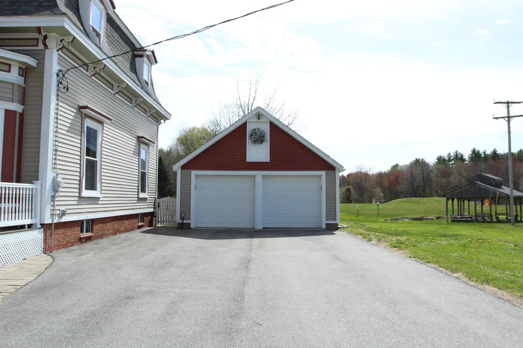181 Main Street Kingston NH 03848