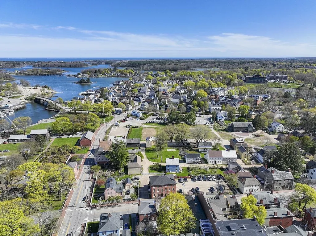 304 Cabot Street Portsmouth NH 03801