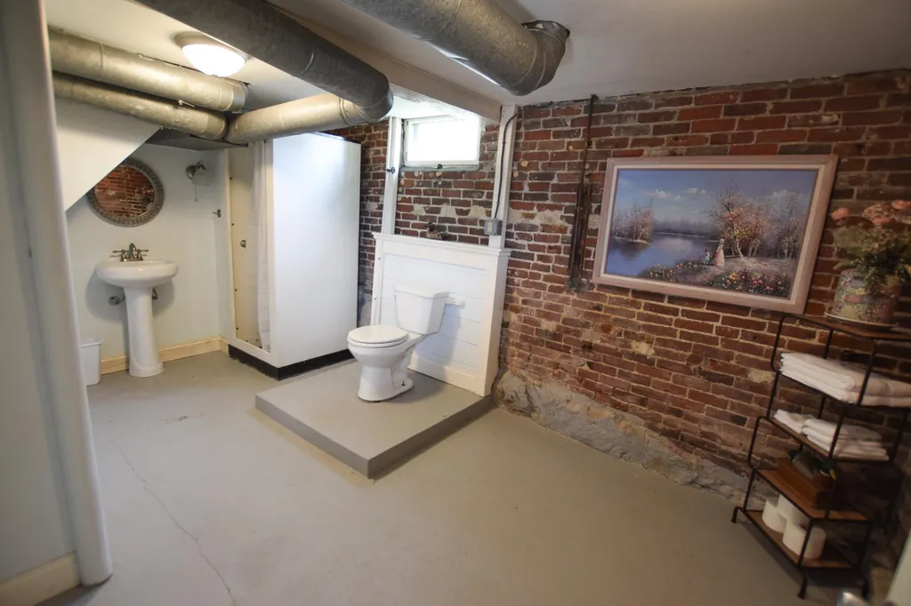 354 Union Avenue Laconia NH 03246