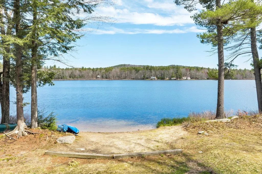 1 Hattie Lane Wolfeboro NH 03894