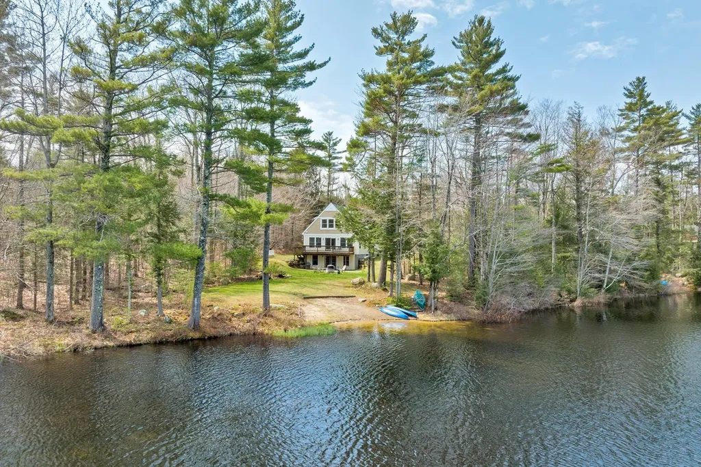 1 Hattie Lane Wolfeboro NH 03894