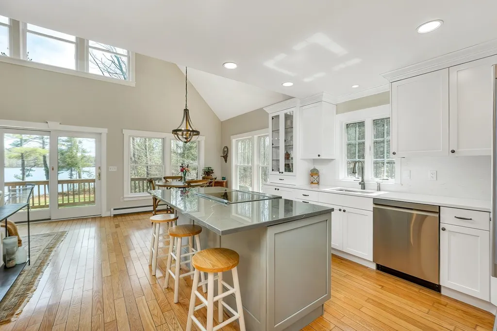 1 Hattie Lane Wolfeboro NH 03894