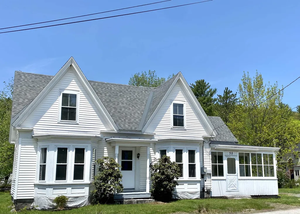 52 Lower Main Street Sunapee NH 03782