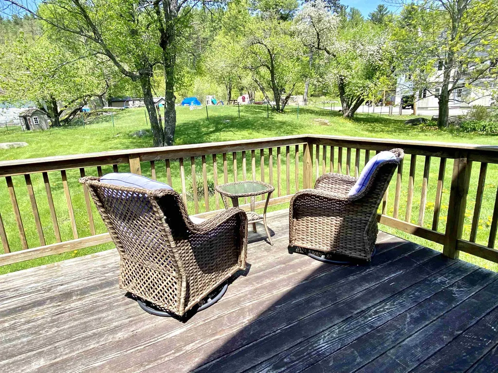 52 Lower Main Street Sunapee NH 03782