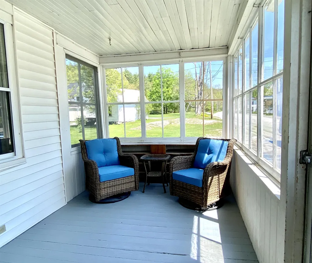 52 Lower Main Street Sunapee NH 03782