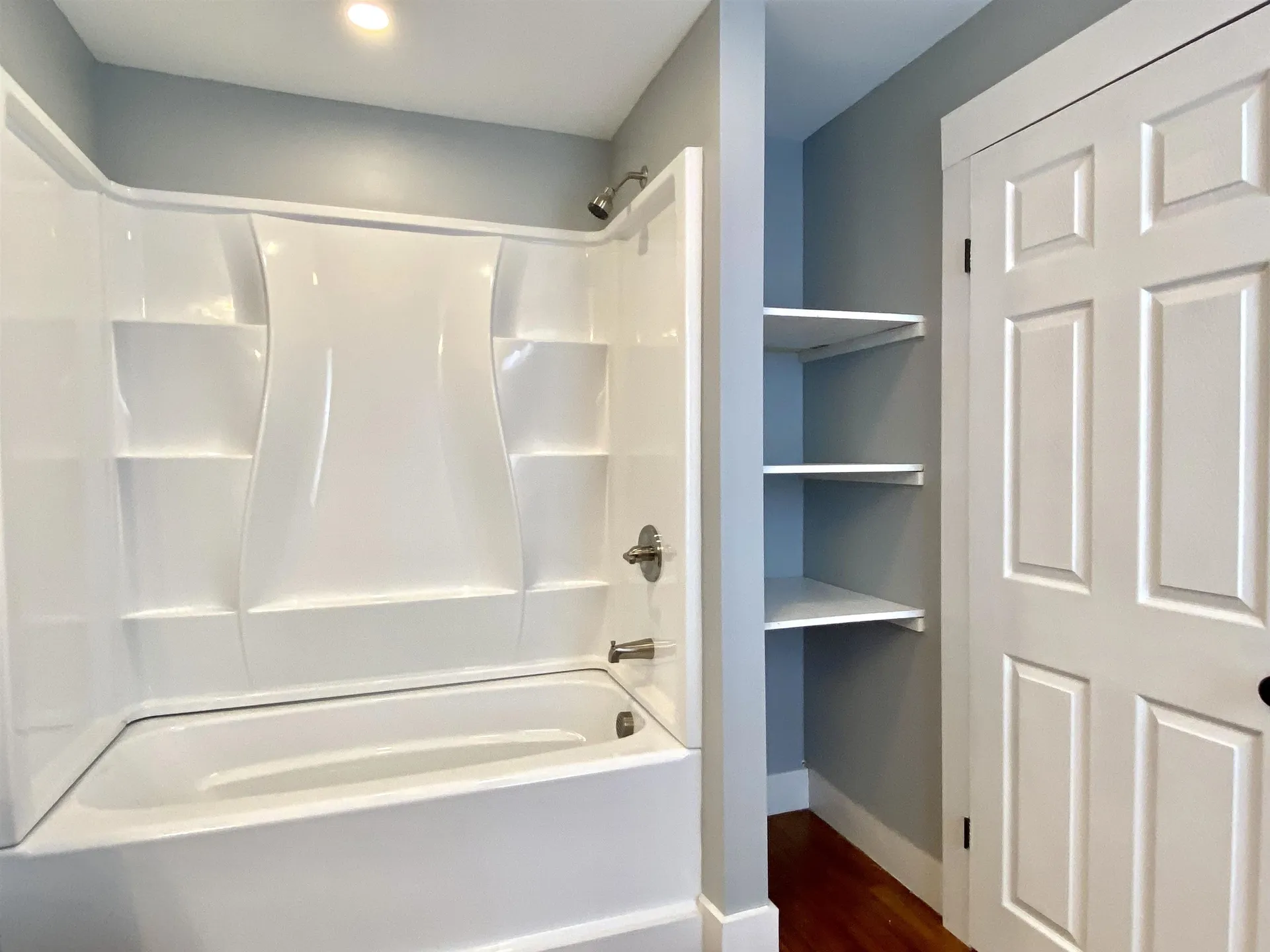 52 Lower Main Street Sunapee NH 03782
