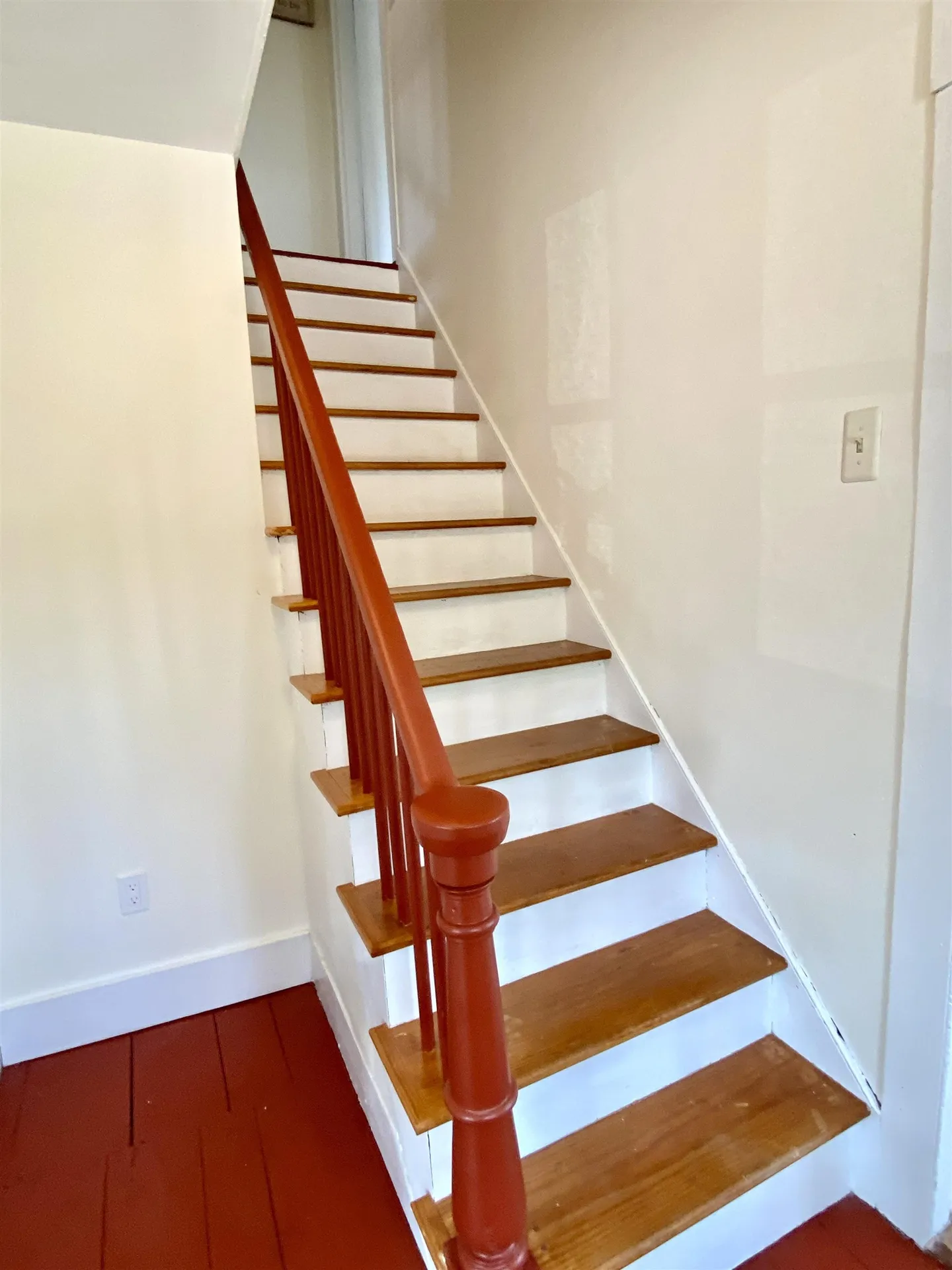 52 Lower Main Street Sunapee NH 03782