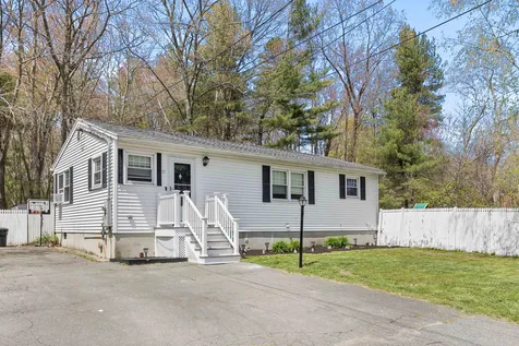 71 Millville Street Salem NH 03079