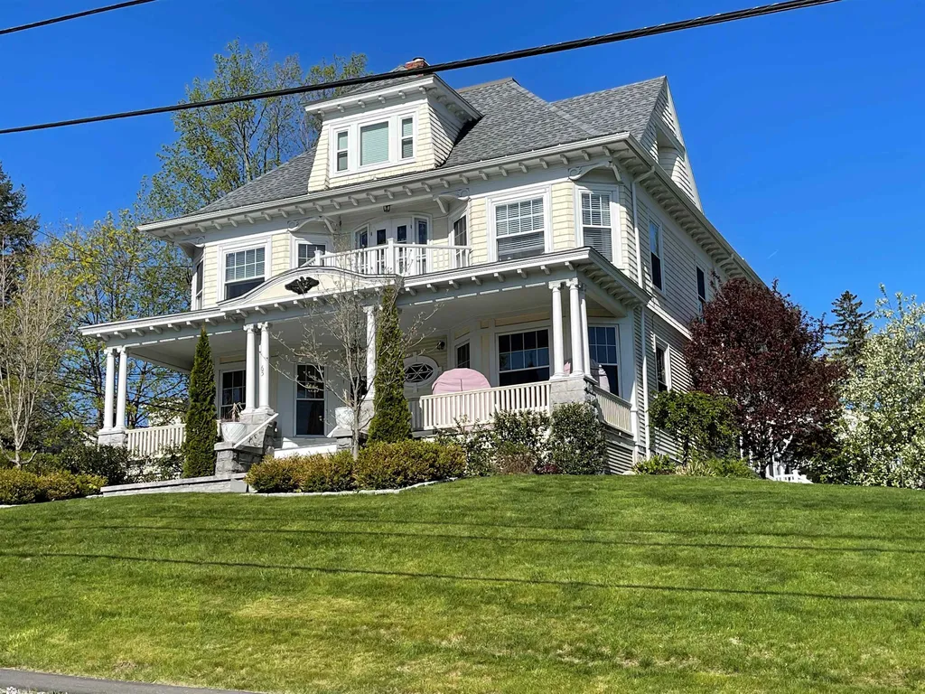 65 Hubbard Street Manchester NH 03104