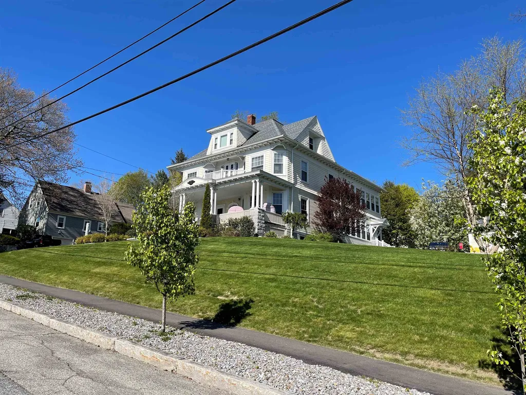 65 Hubbard Street Manchester NH 03104