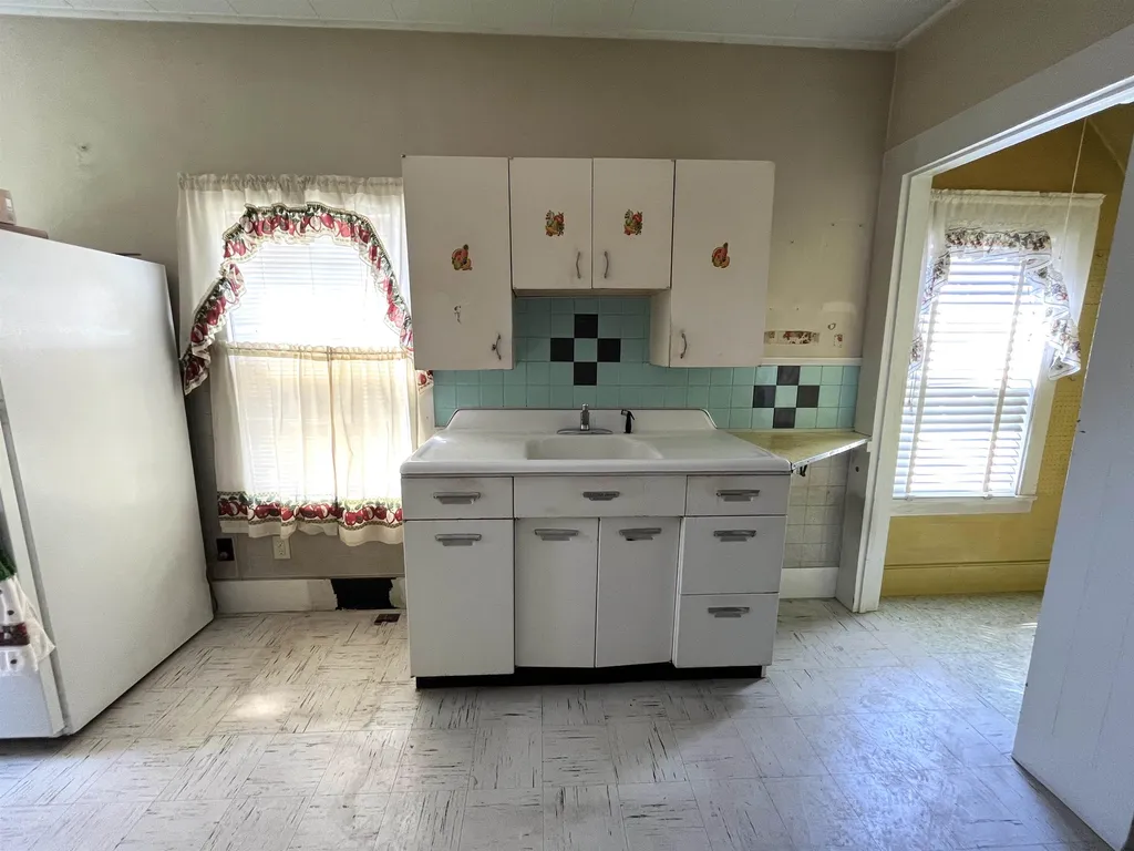 32 Myrtle Street Hillsborough NH 03244