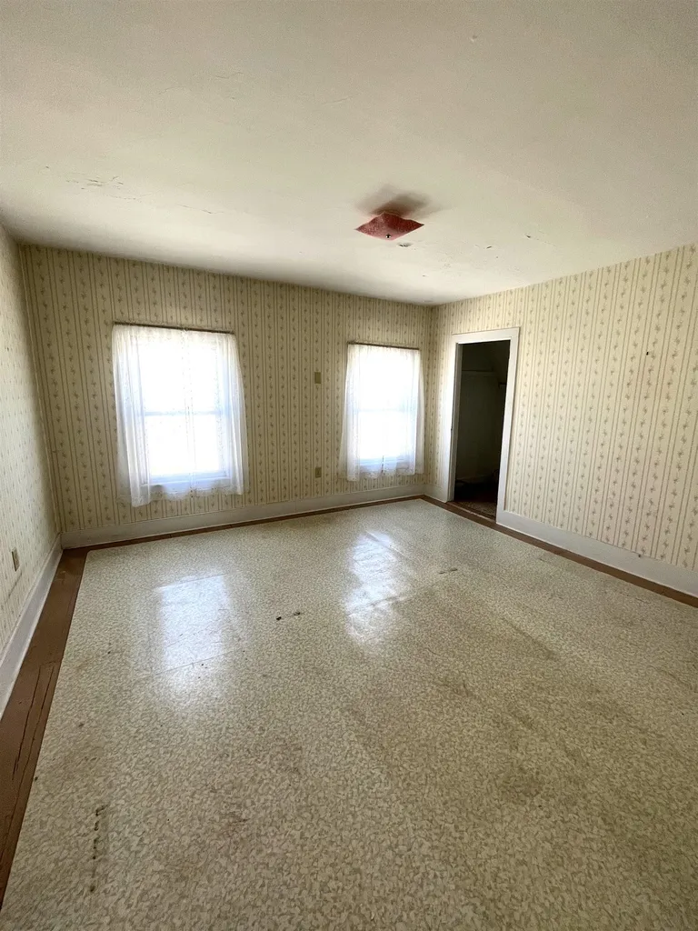 32 Myrtle Street Hillsborough NH 03244